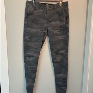 Democracy Ab technology camo pants